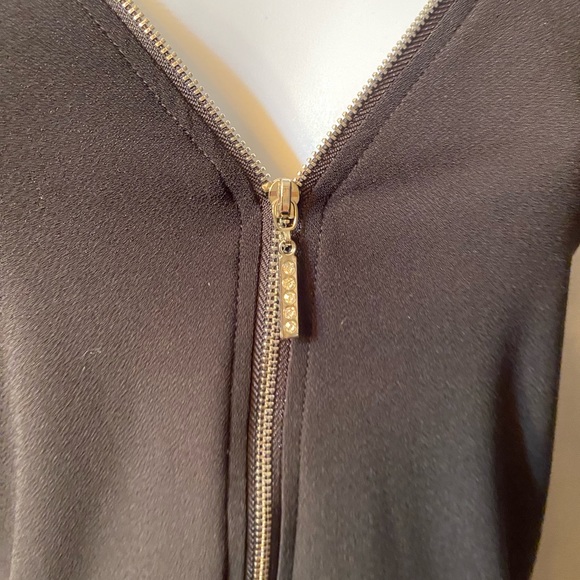 89th & MADISON Black Zipper Front Sleeveless Top - Picture 15 of 16